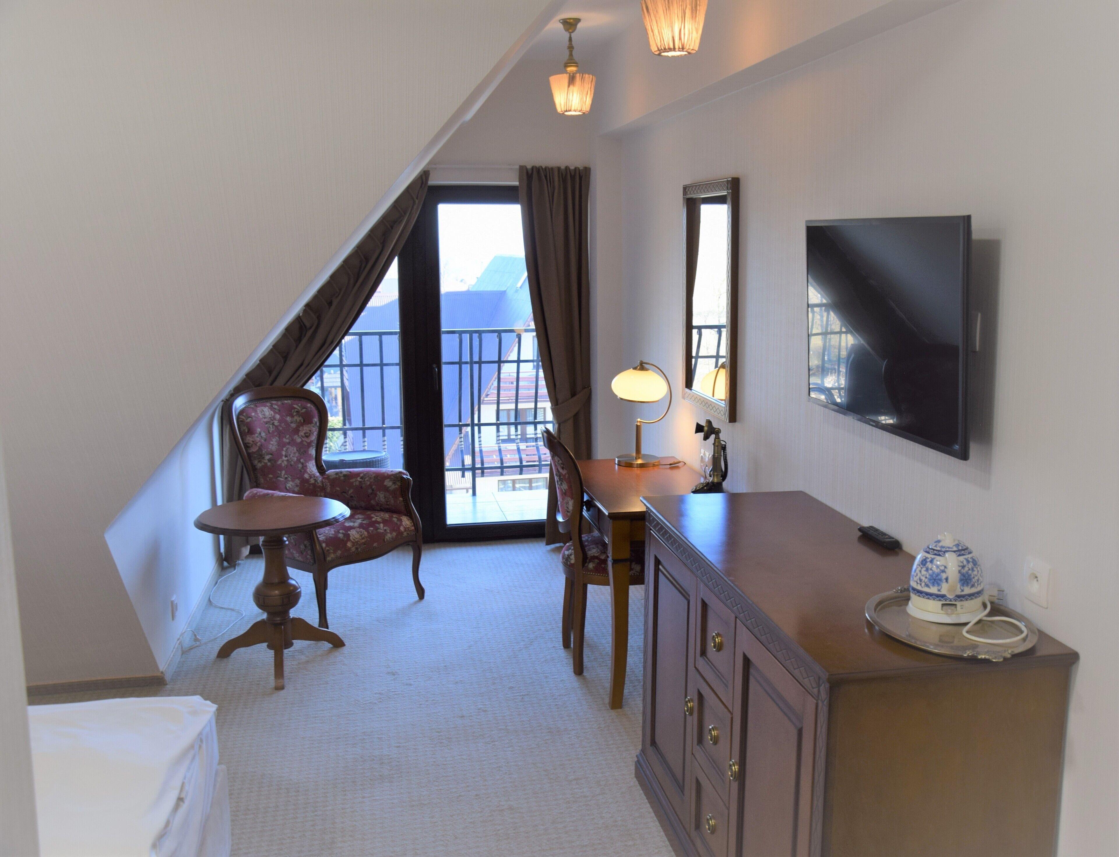 Hotel Paryski Art & Business Zakopane - Basen Jacuzzi Sauna Malpi Gaj — Photos 1